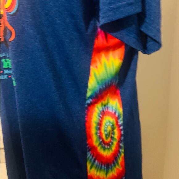 V-neck Tee - Picture 3 of 4